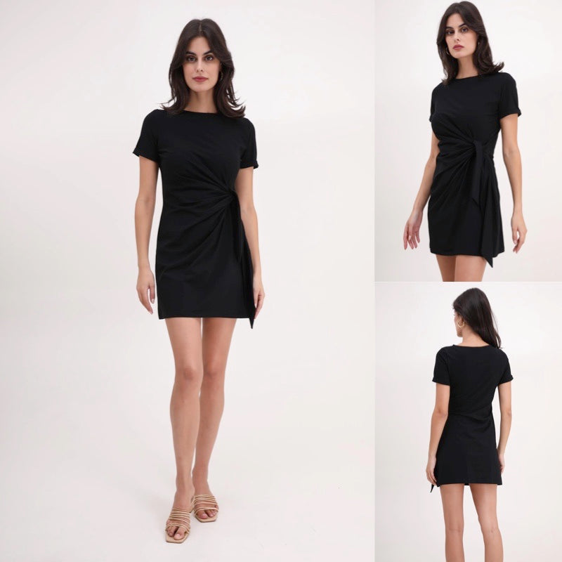 Robe noir avec noeud